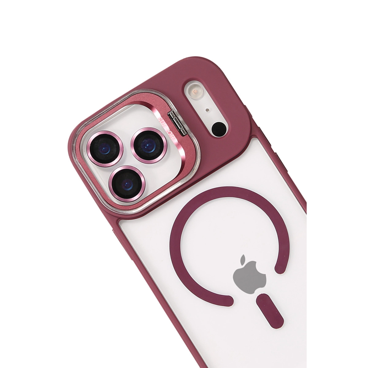 Üç kamera lensli ve Apple logolu kırmızı telefon kılıfı.