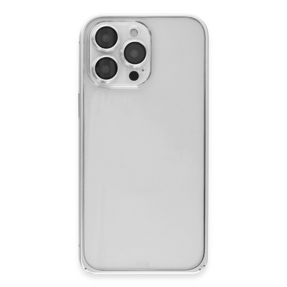 Gümüş kenarlı ve kamera modüllü şeffaf telefon kılıfı.