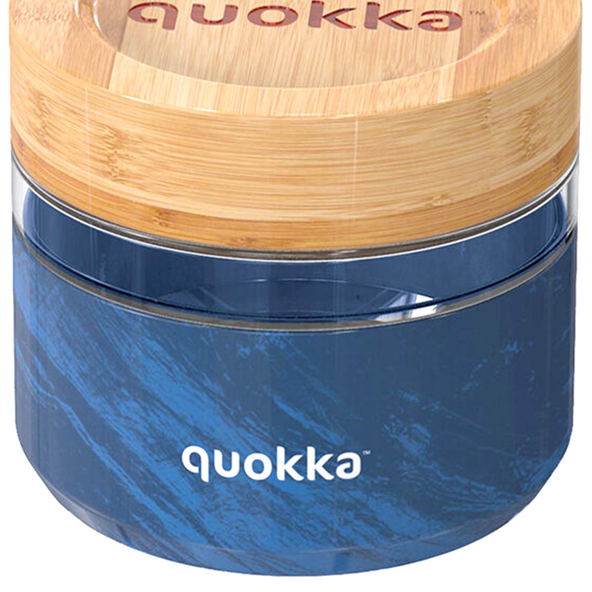 Contenitore blu con motivo marmorizzato e coperchio in legno, con logo 'Quokka'.
