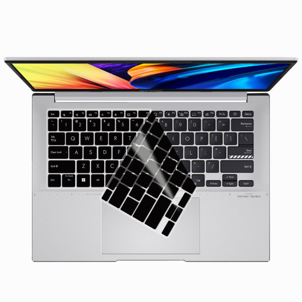 Silberner Laptop mit geöffnetem Bildschirm und Tastaturabdeckung.