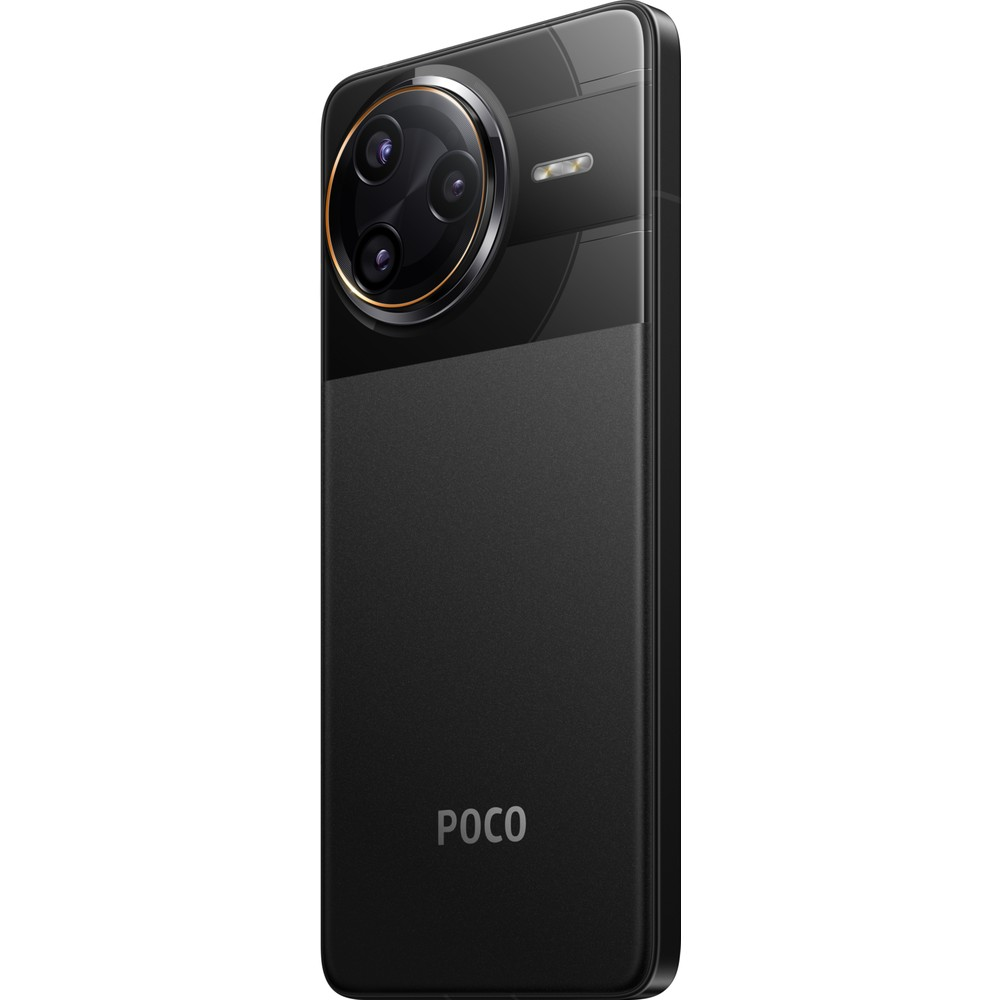 Uno smartphone POCO nero angolato mostra il setup a tripla fotocamera e il retro testurizzato.
