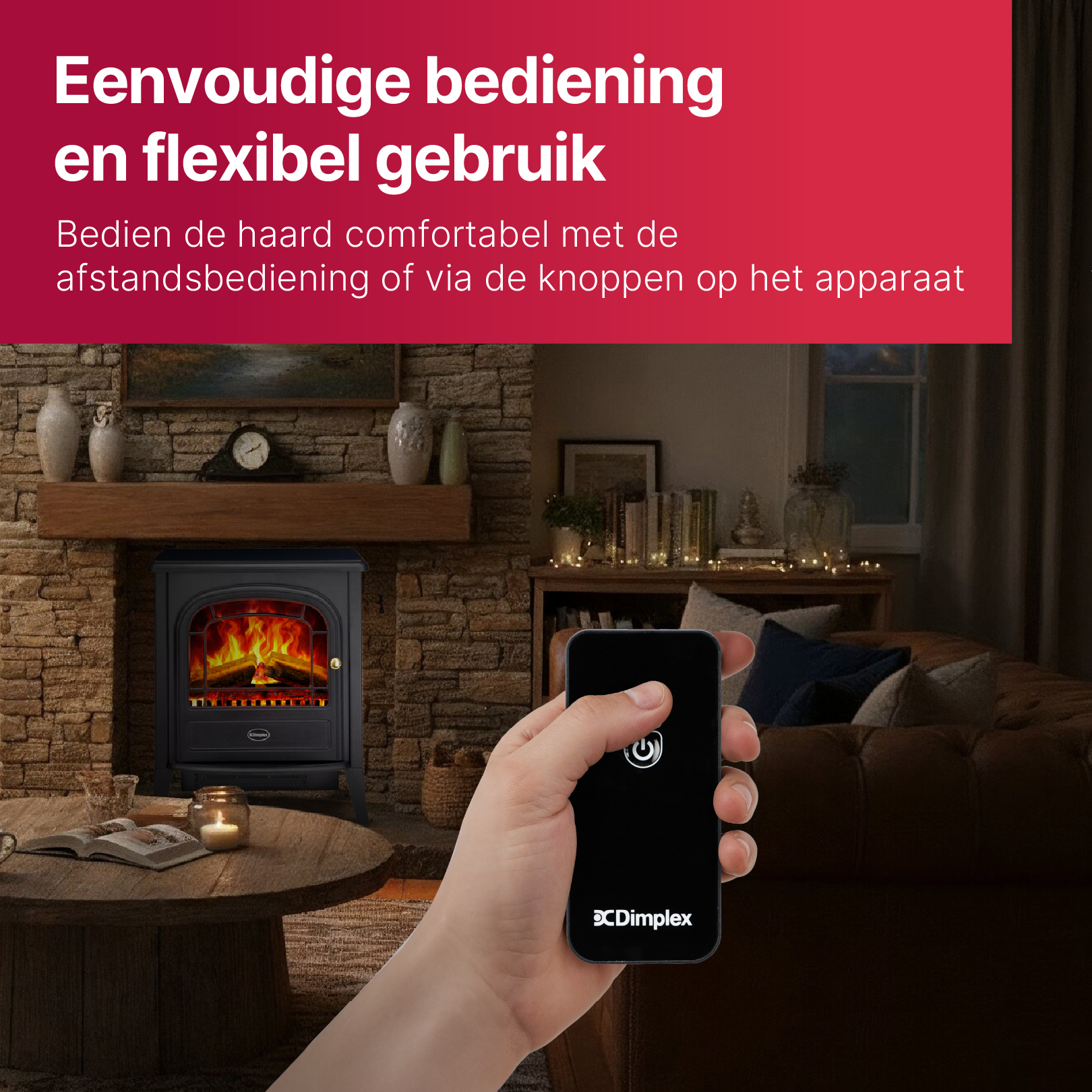 Een hand houdt een Dimplex afstandsbediening voor een haard met vuur.