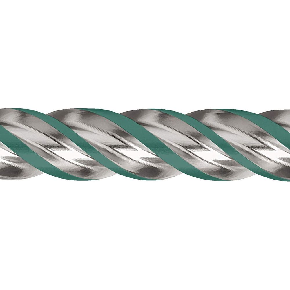 Silberne Spirale mit grünen Streifen auf weißem Hintergrund.