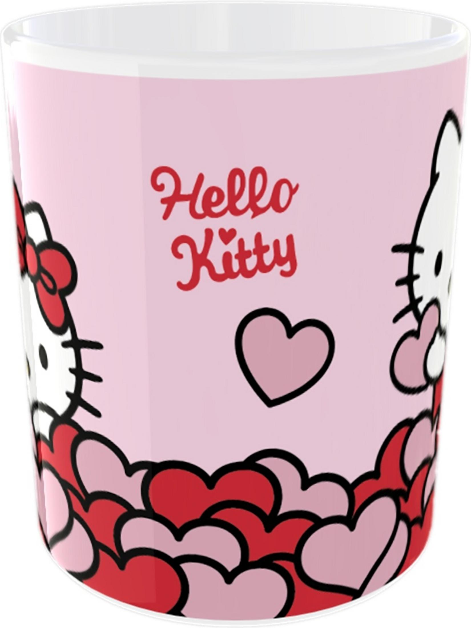 Eine rosa Tasse mit Hello Kitty, Herzen und Schleifen.