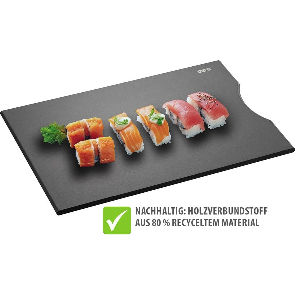 Sushi-Rollen und Nigiri auf einer dunklen Schneideplatte mit GEFU-Logo.