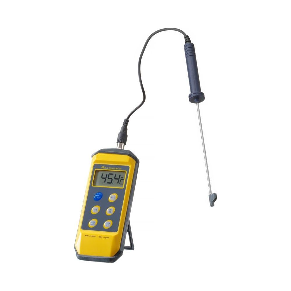 Un termometro digitale giallo con sonda e supporto su sfondo bianco.