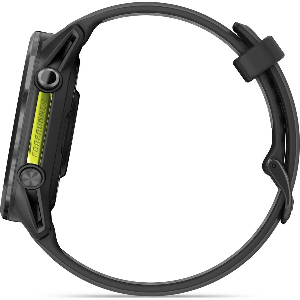 Czarny zegarek Garmin Forerunner z żółtą etykietą "FORERUNNER" z boku.