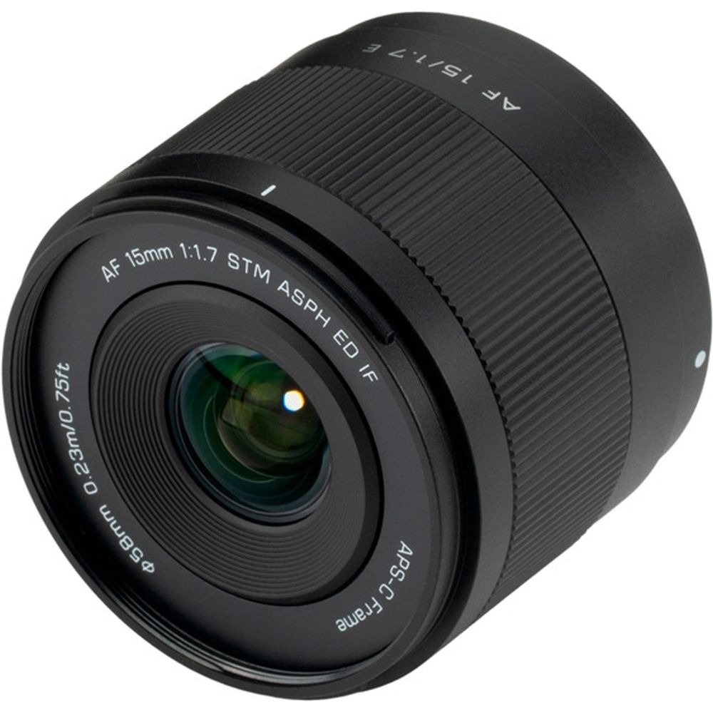 Un obiettivo nero con scritte AF 15mm 1:1,7 STM ASPH ED IF.