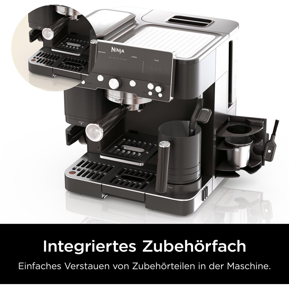 Schwarze Kaffeemaschine mit integriertem Zubehörfach.
