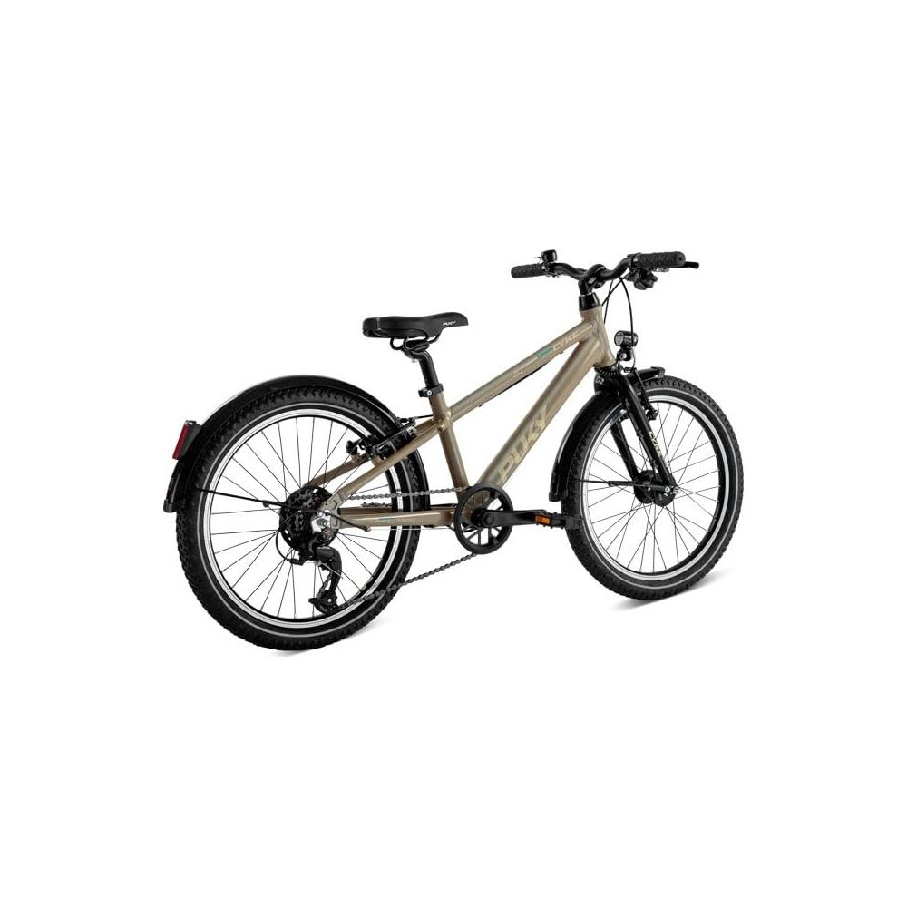 Ein beigefarbenes Kinderfahrrad mit schwarzen Schutzblechen und Reifen.