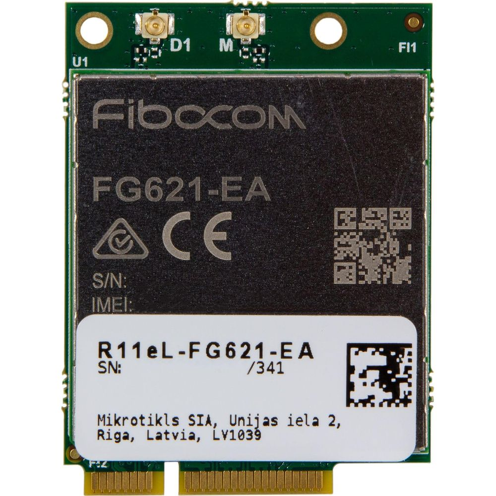 Modulo Fibocom FG621-EA con codici QR e numeri di serie su sfondo bianco.