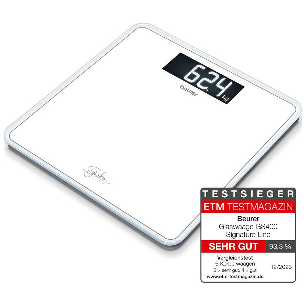 Eine weiße Glaswaage mit digitaler Anzeige von 62,4 kg und einem Siegel.