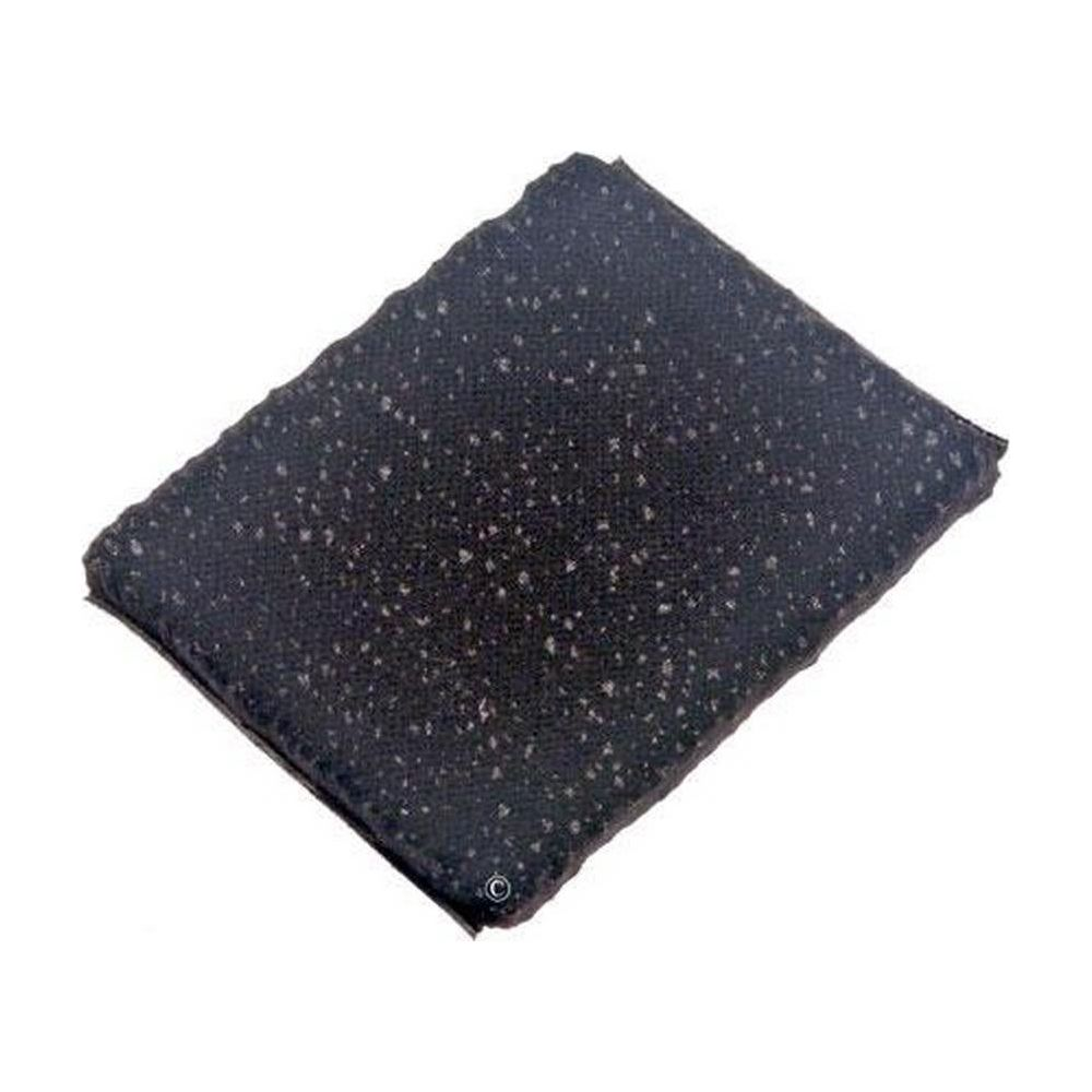 Czarny, teksturowany prostokąt z jasnymi plamkami, na białym tle.