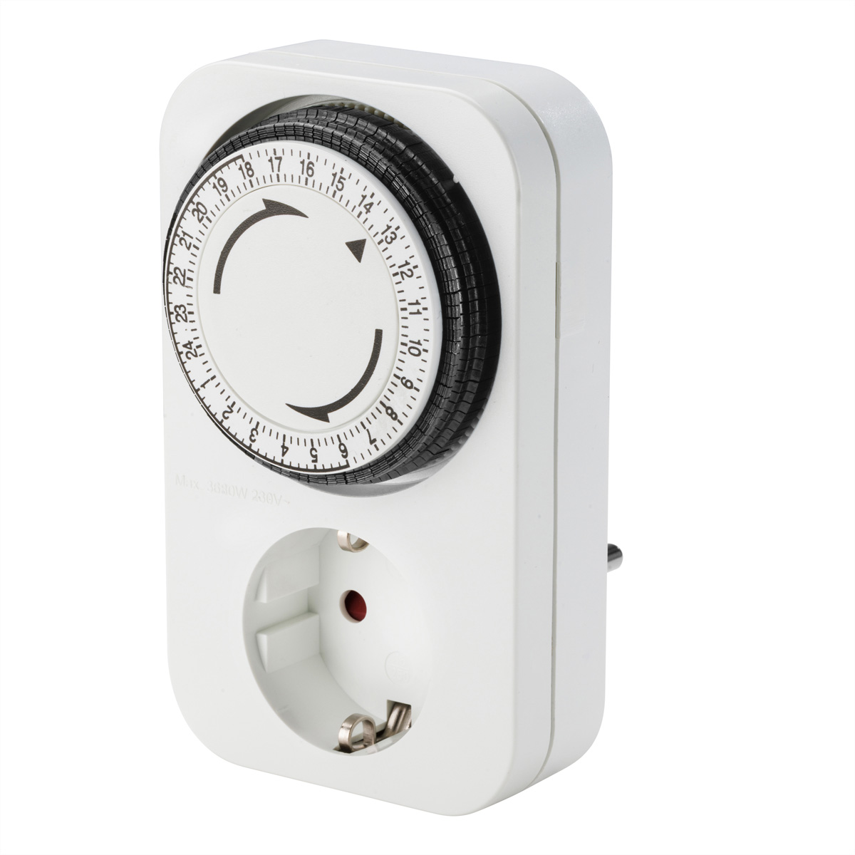 Een witte stekkerdoos timer met 24-uurs wijzerplaat en stopcontact.