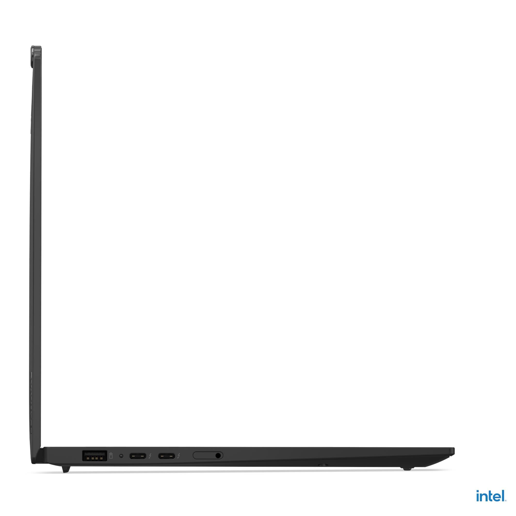 Vista laterale di un laptop scuro che mostra le porte: USB-A, due USB-C, jack audio.