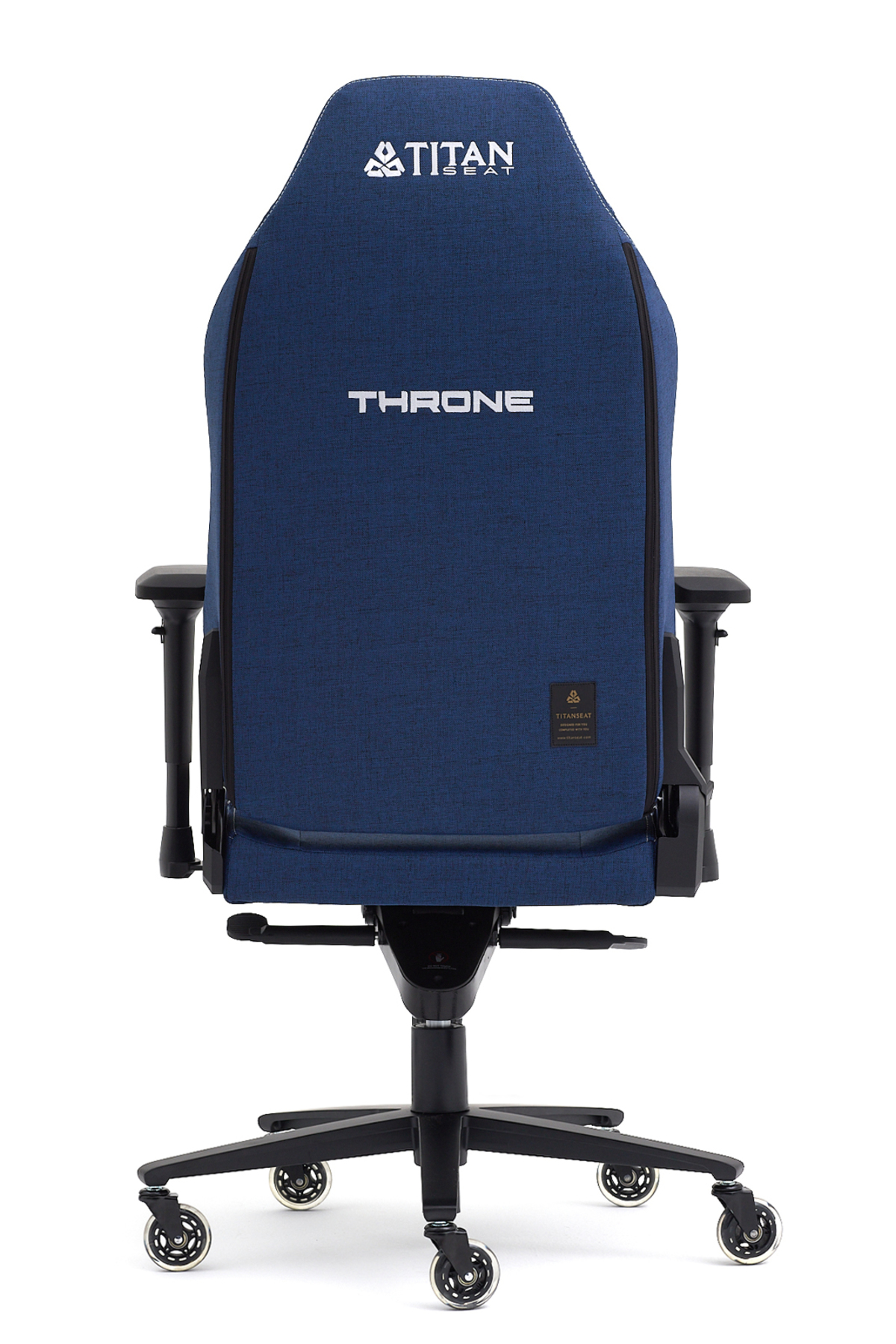 Arkadan görünüm, mavi oyun sandalyesi, "TITAN SEAT" ve "THRONE" yazılı.