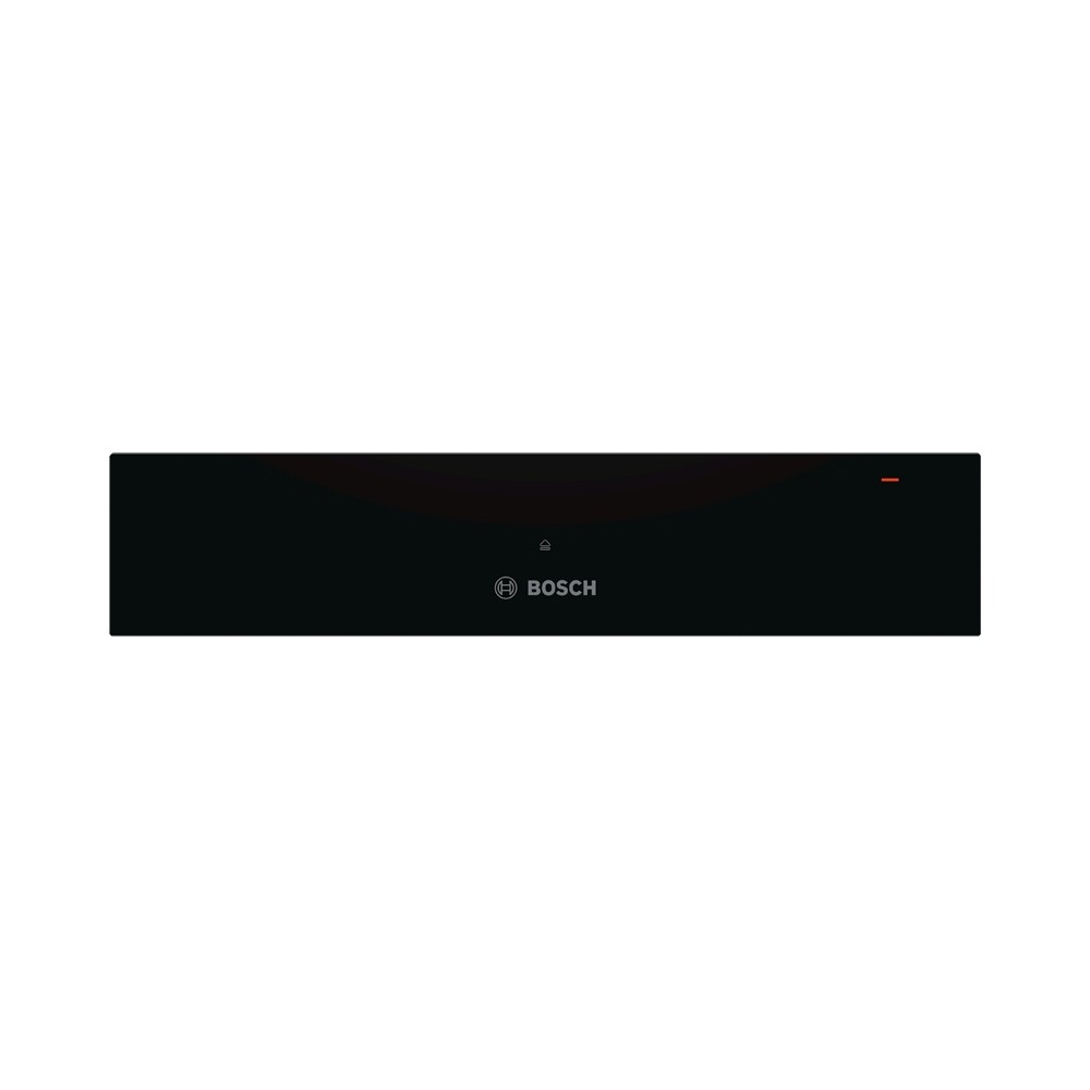 Plaque à induction noire avec logo Bosch et petit voyant rouge.