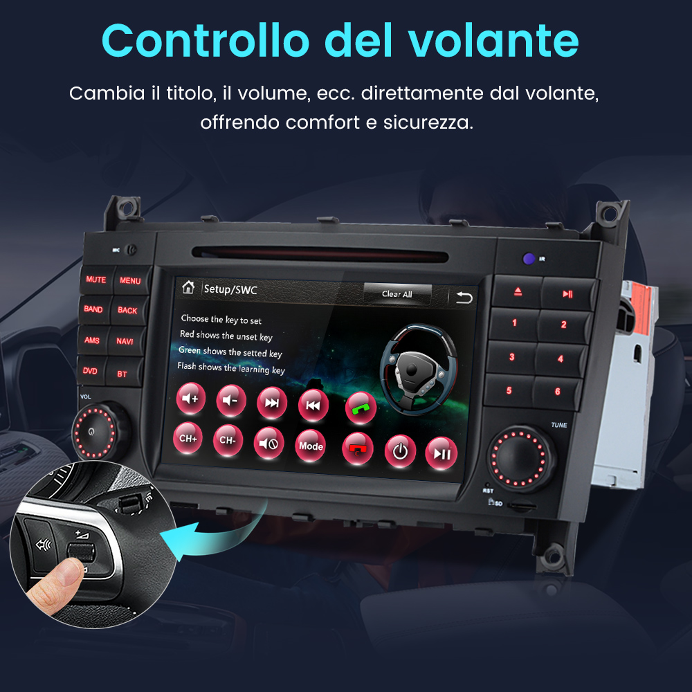 Schermo autoradio mostra impostazioni tasti controllo volante. Dito preme pulsante.