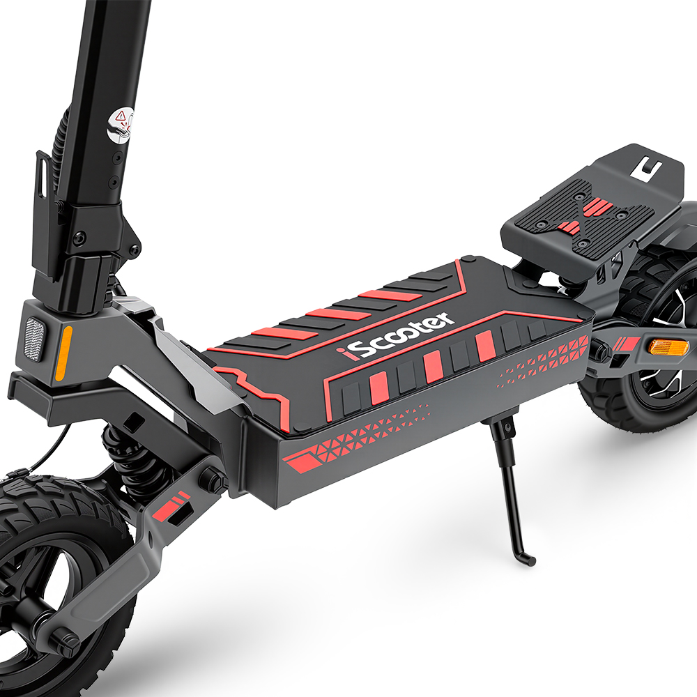 Uno scooter elettrico nero con accenti rossi e logo iScooter sul pianale.