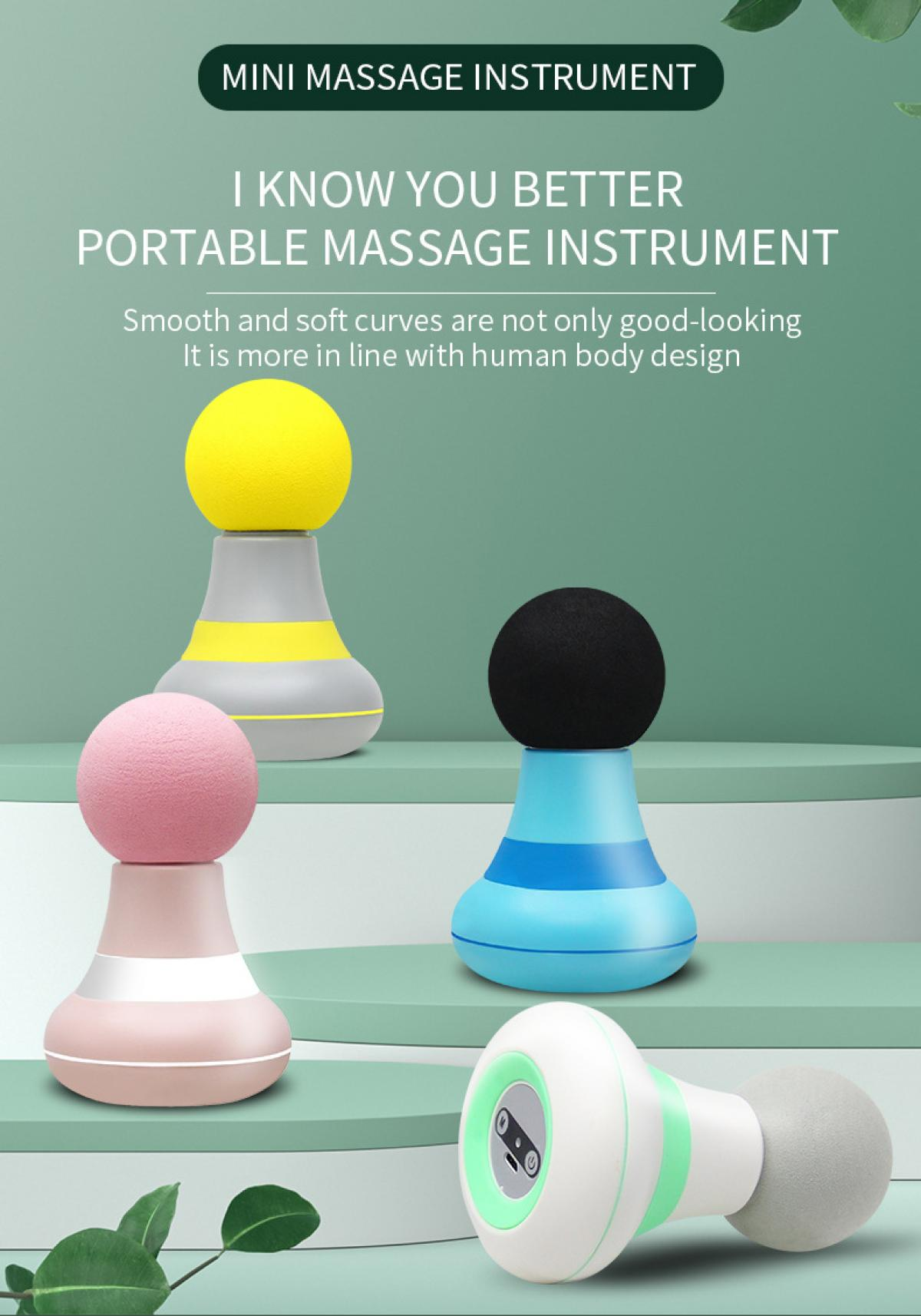 Drei farbenfrohe Massageinstrumente mit kugelförmigen Aufsätzen und ein weiß-grünes Handmassagegerät auf grünem Hintergrund.