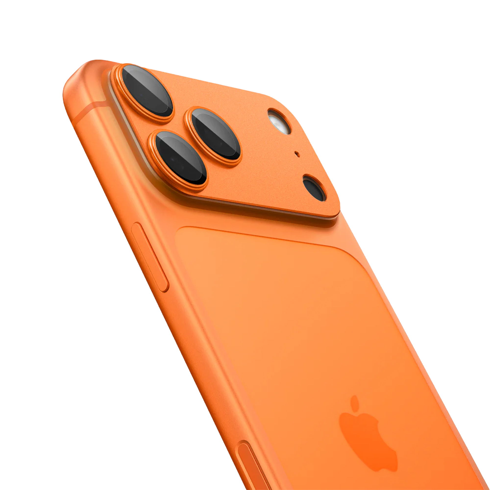 Een oranje iPhone met drie camera's, van achteren gezien, op witte achtergrond.
