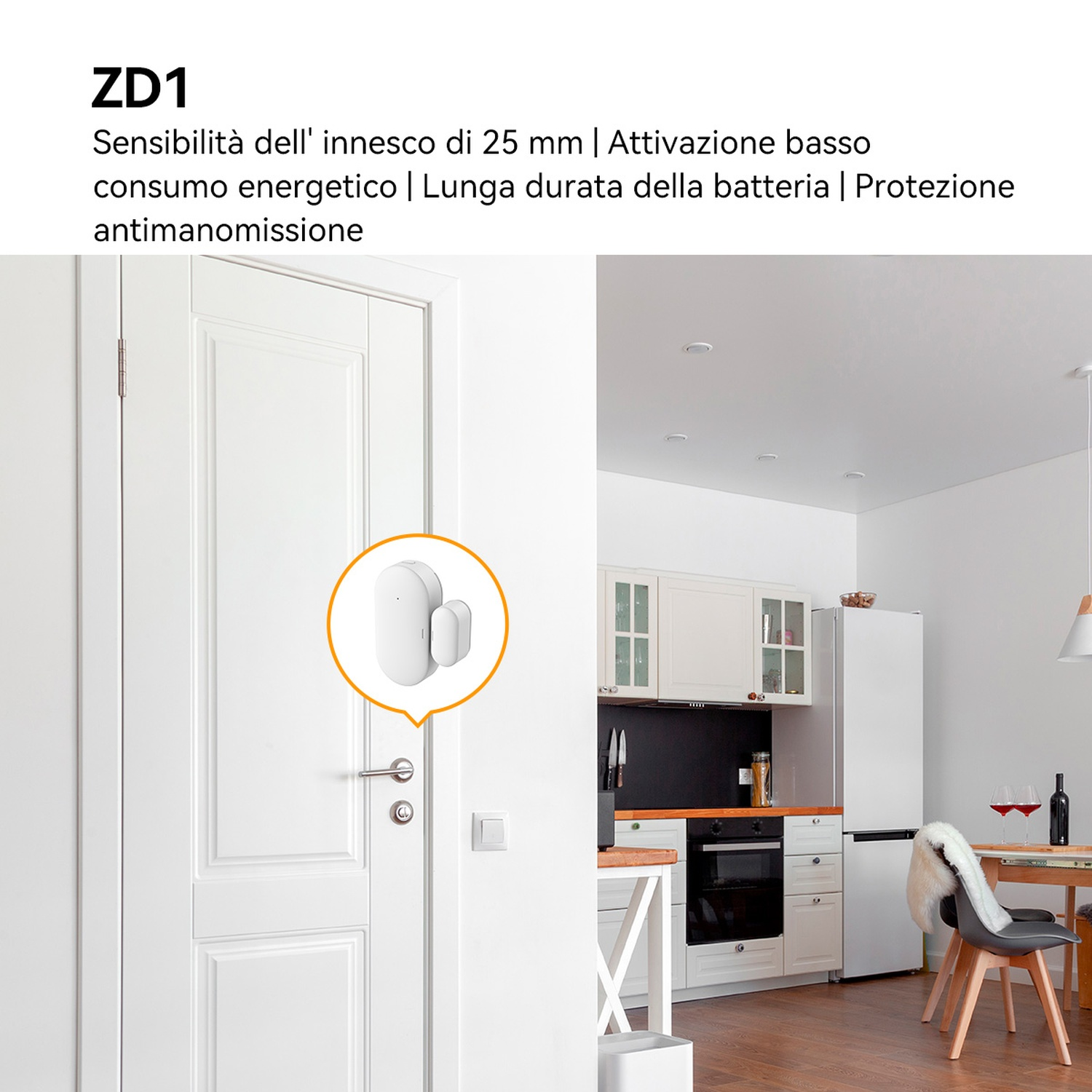 Un sensore per porte bianco è montato su una porta bianca. Una cucina sullo sfondo.