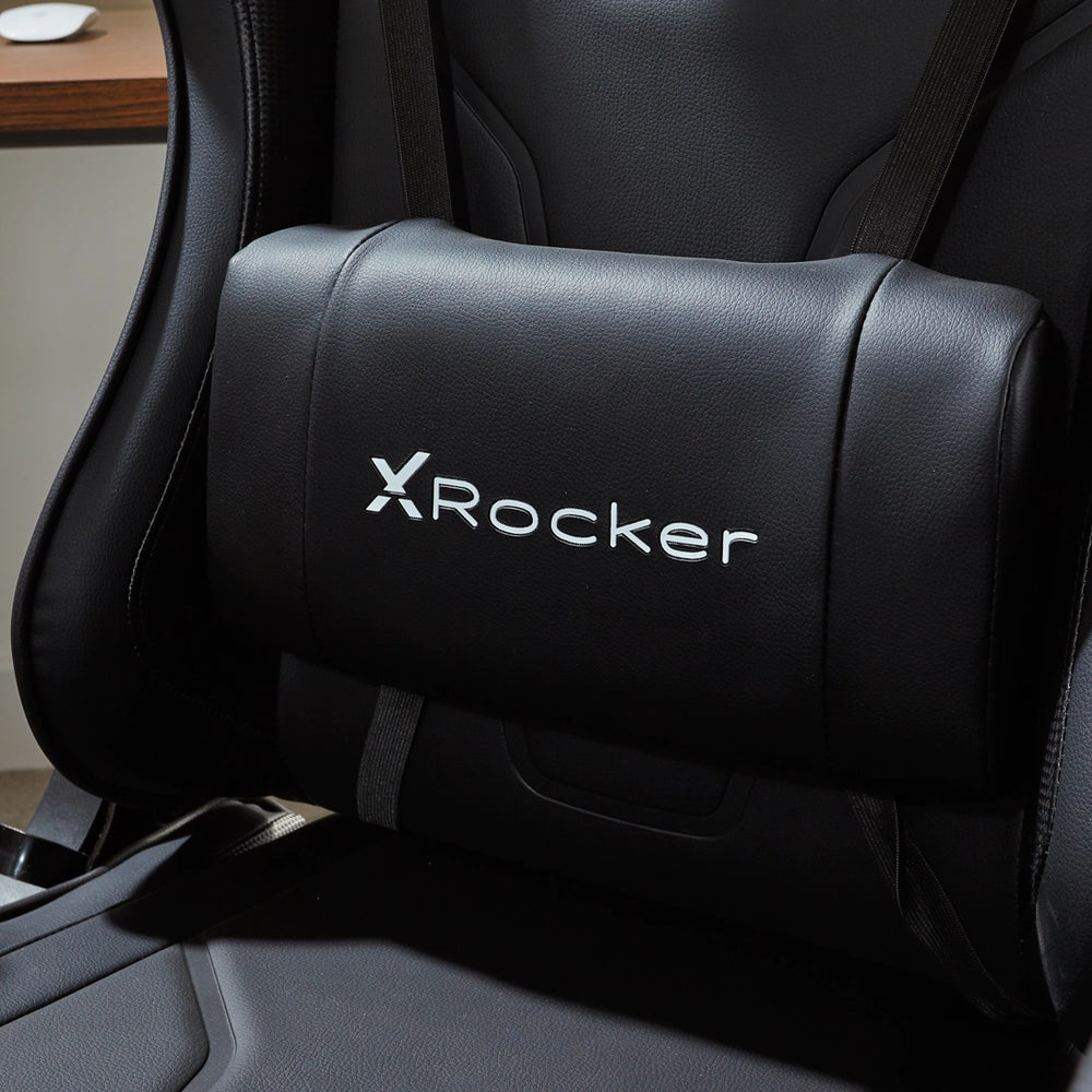 Schwarze Gaming-Stuhl-Kopfstütze mit weißem 'XRockr'-Logo und verstellbaren Gurten.