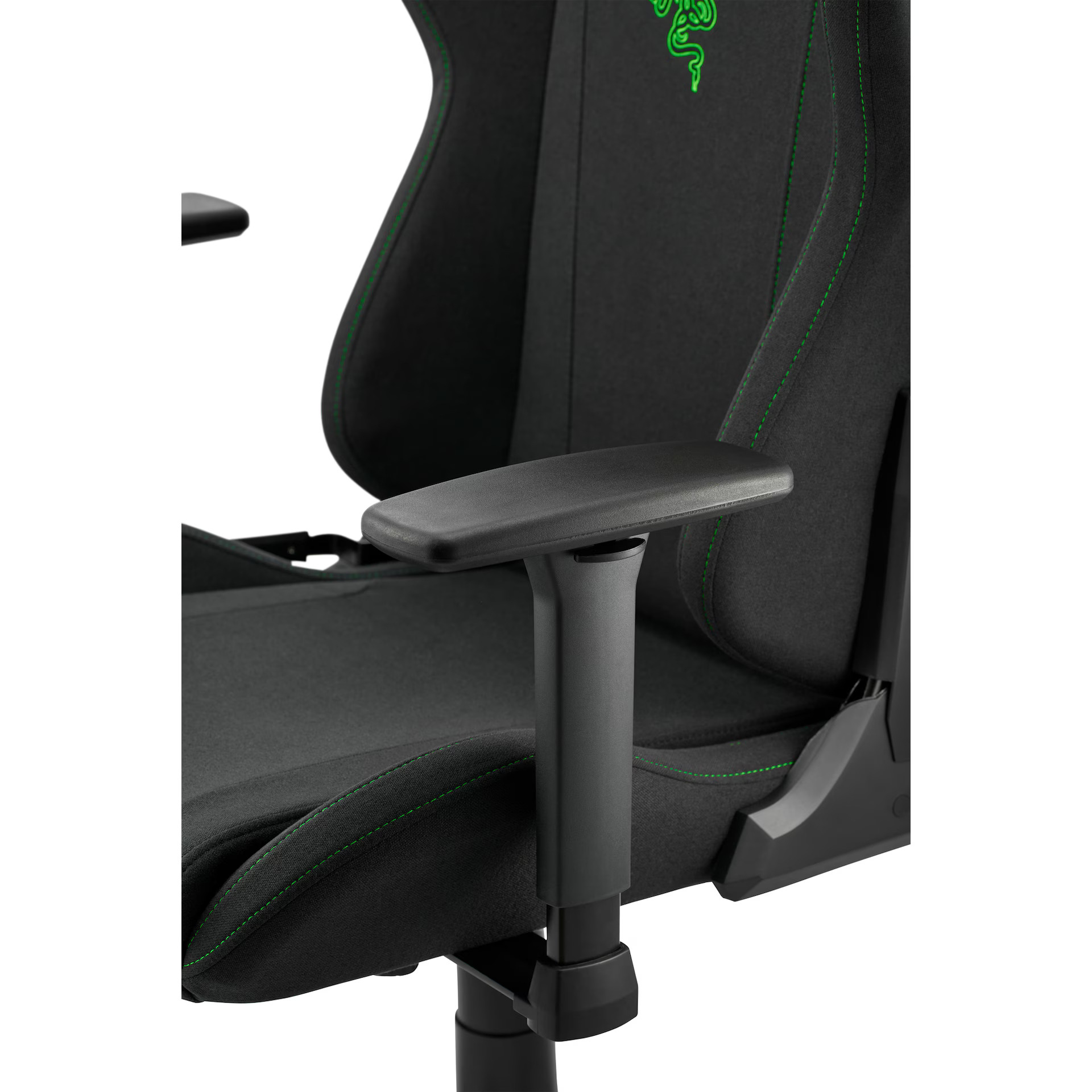 Sedia da gaming nera con cuciture verdi e logo Razer.