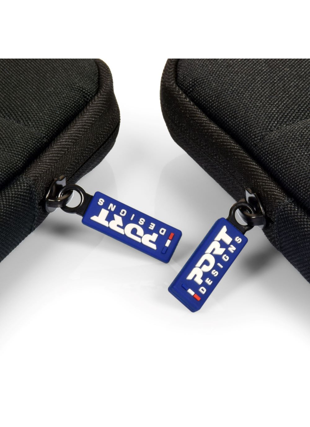 Deux pochettes noires avec des tirettes de fermeture éclair bleues 'PORT DESIGNS'.