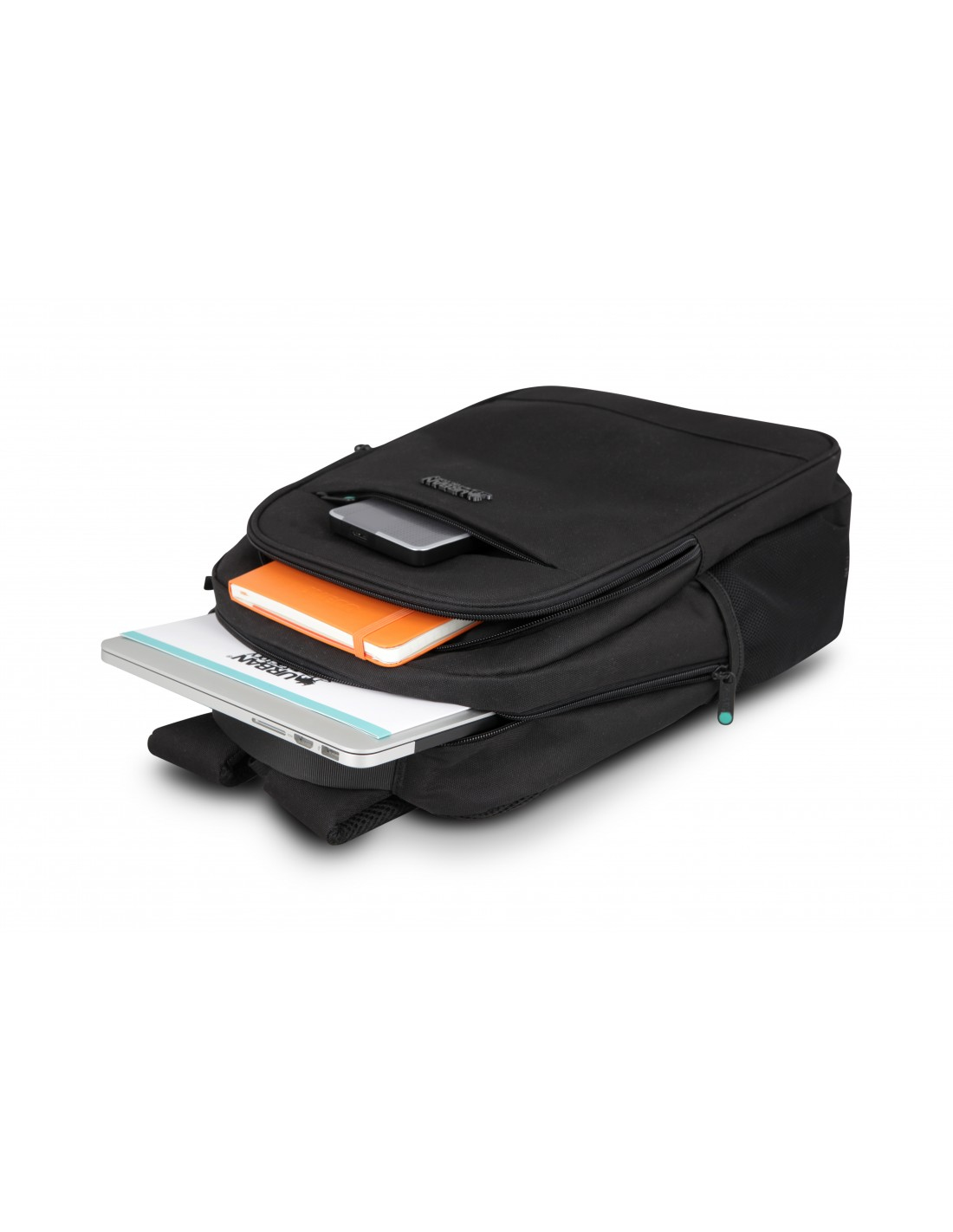 Schwarzer Rucksack mit Laptop, Notizbuch und Handy in einer Außentasche.