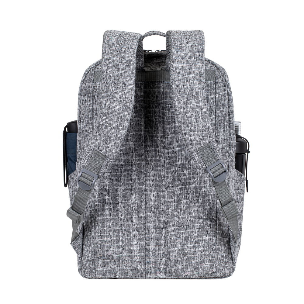 Grauer Rucksack mit verstellbaren Trägern und zwei Außentaschen mit Flaschen.