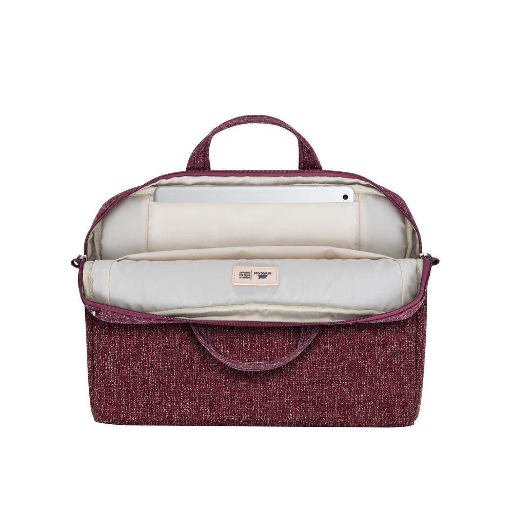 Borsa aperta per laptop color borgogna con tablet all'interno, fodera bianca.