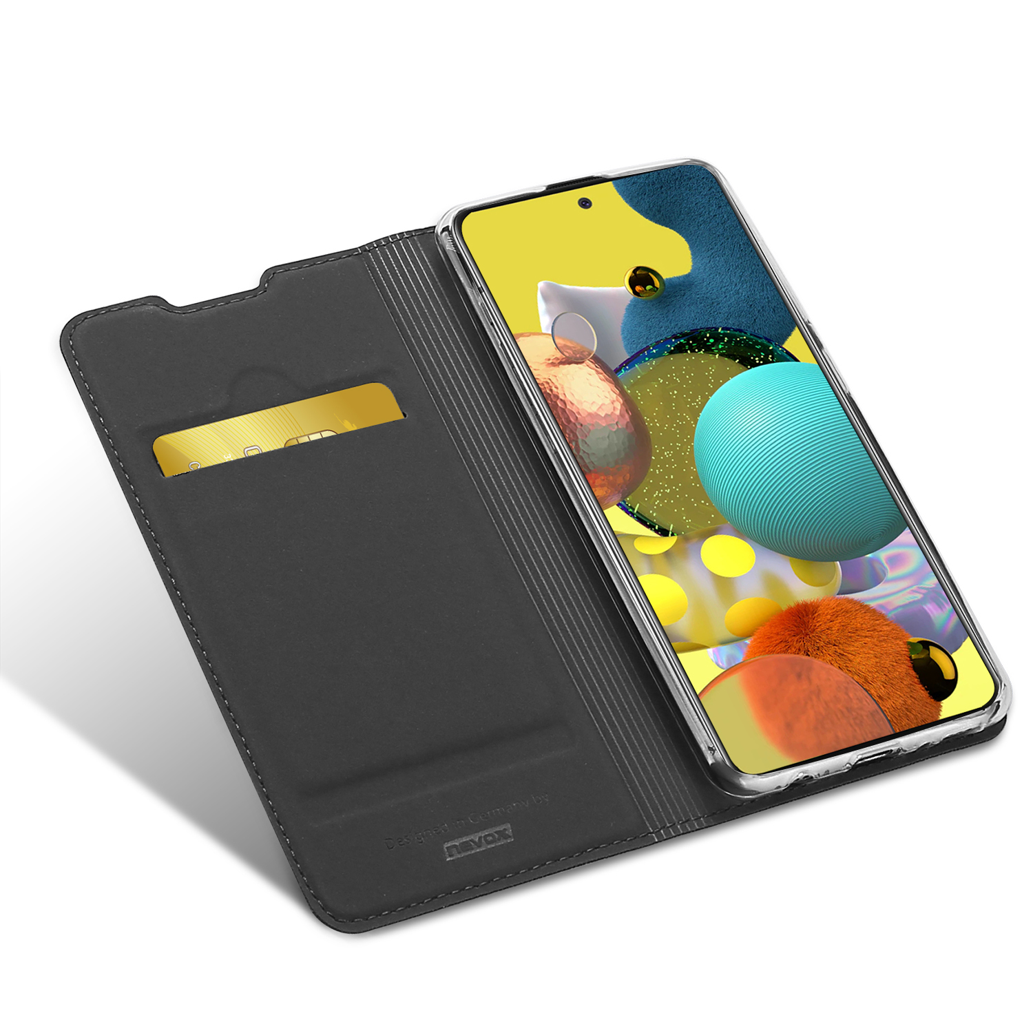 Ein schwarzes Handy-Flipcase mit einer Kreditkarte und einem Smartphone mit buntem Hintergrund.