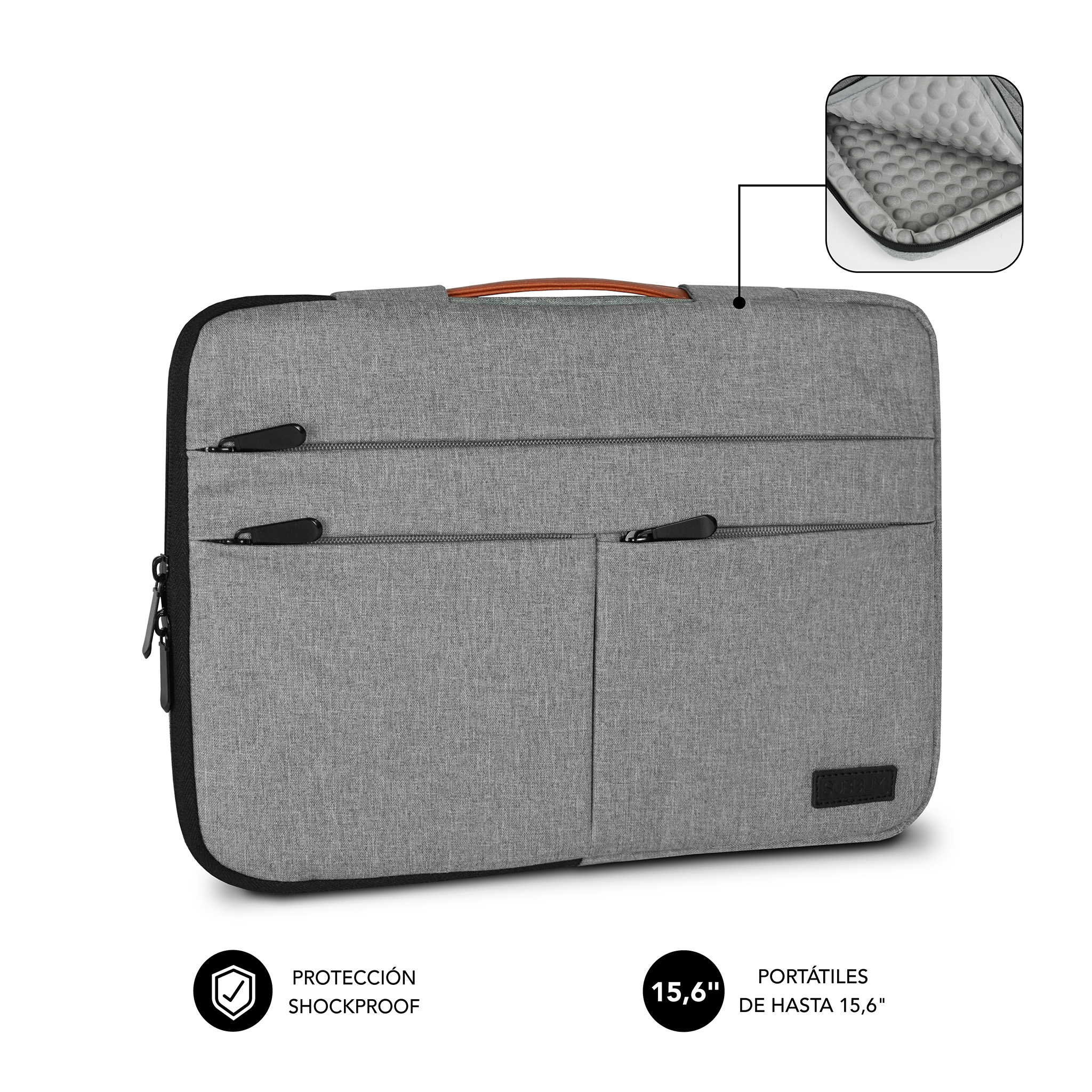 Bolso gris para portátil con asa marrón, tres cremalleras y forro interior.