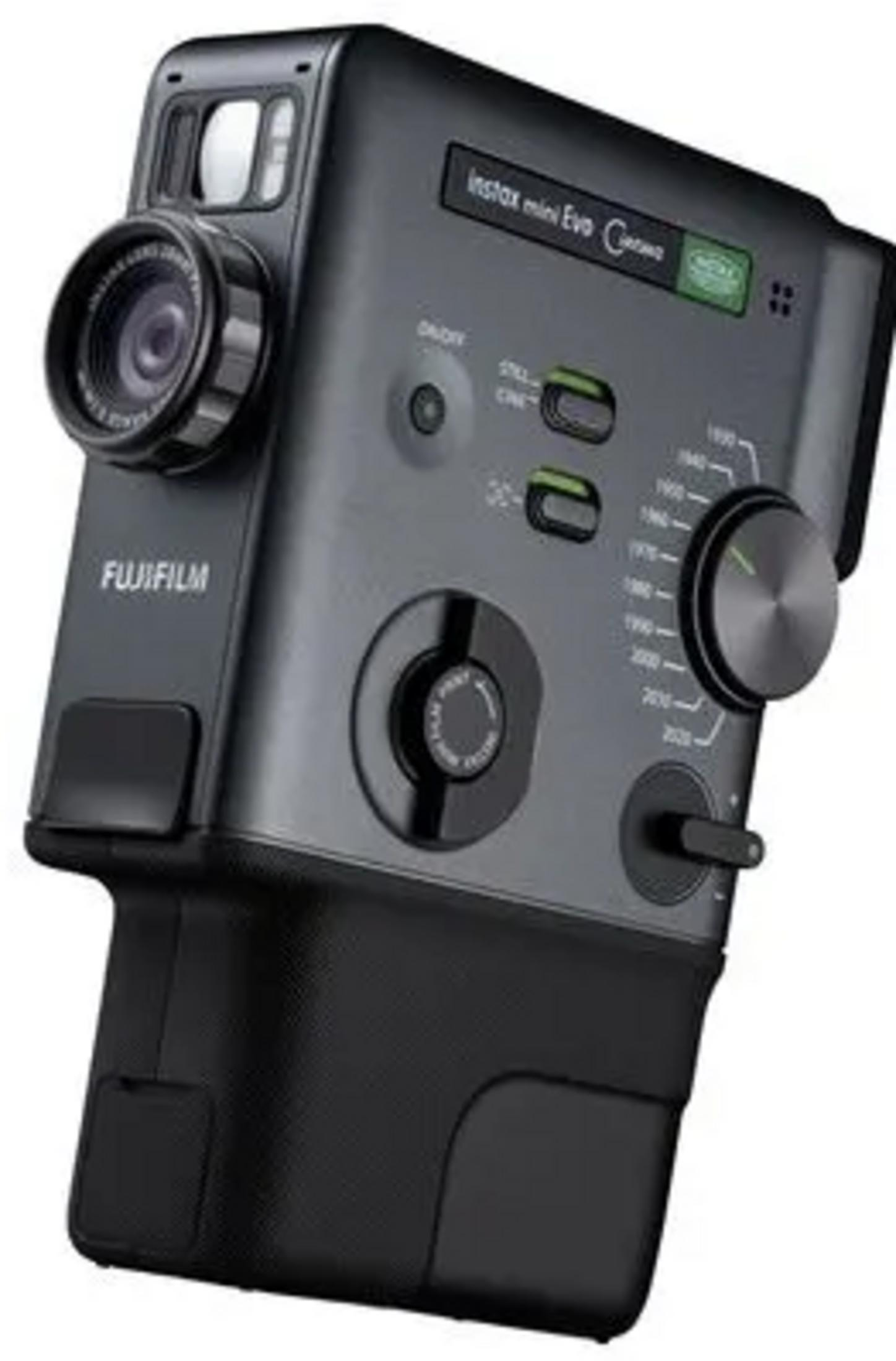 Cámara Instax Mini Evo negra con lente, visor y botones de control.
