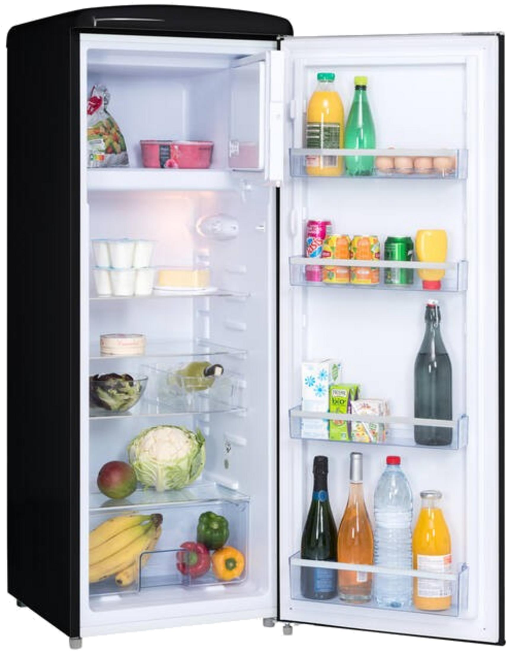 Ein offener schwarzer Kühlschrank mit Lebensmitteln: Obst, Gemüse, Eier, Getränke.