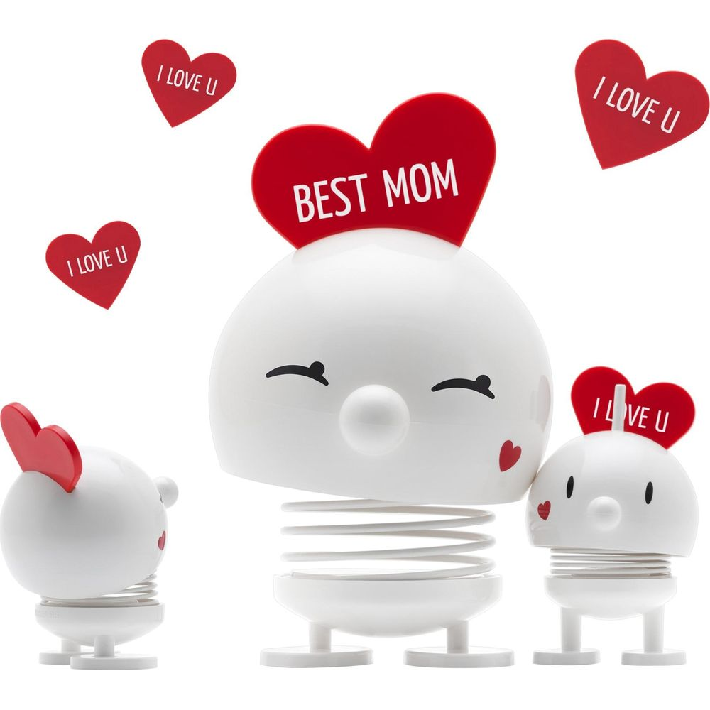 Figure bianche con cuori e testi come 'Best Mom' e 'I Love U'.
