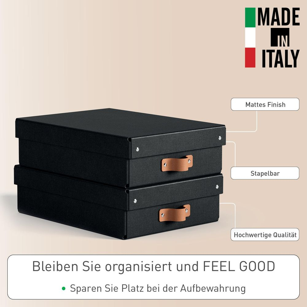 Zwei schwarze Aufbewahrungsboxen mit Ledergriffen, Made in Italy.