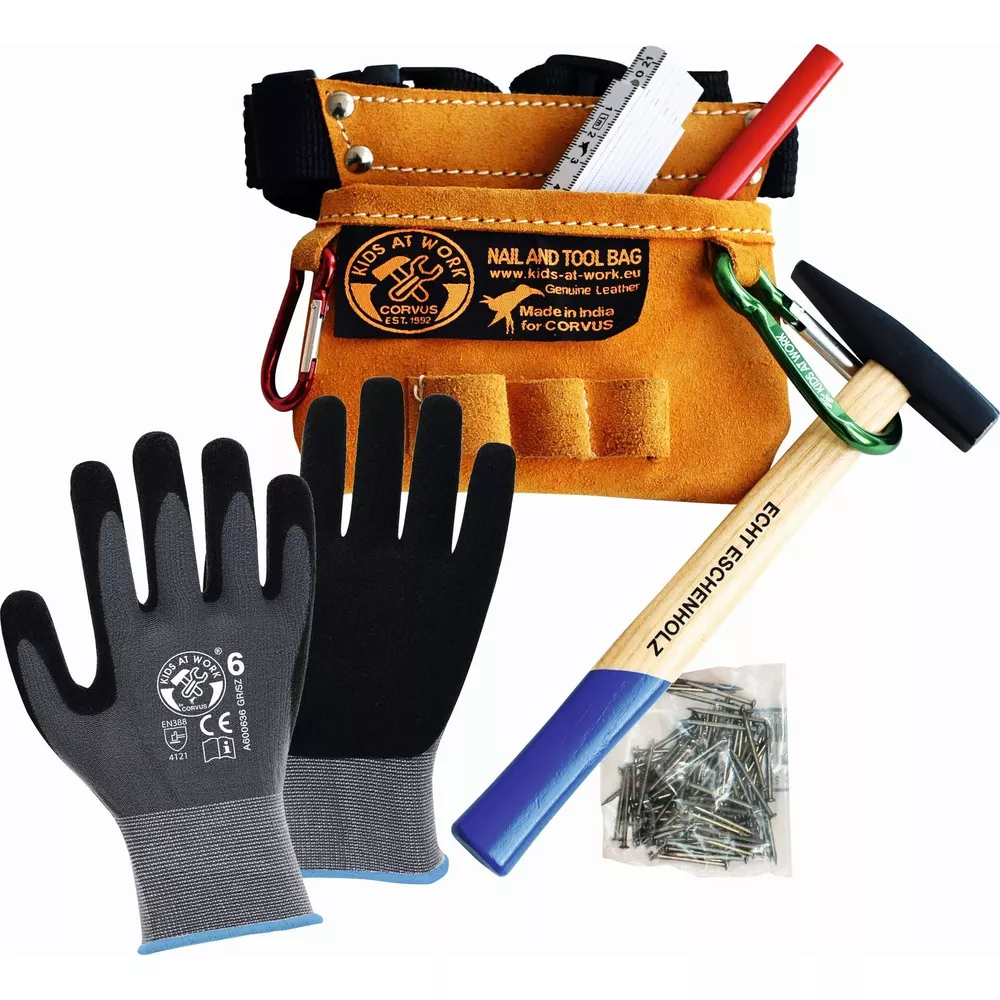 Eine Ledertasche mit Handschuhen, Hammer, Lineal, Bleistift und Nägeln.