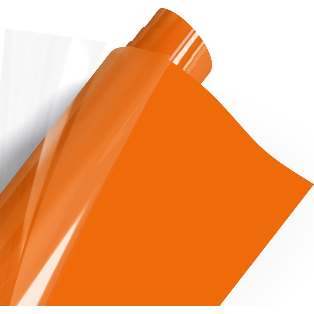 Orangefarbene Folie auf einer Rolle, teilweise abgewickelt, mit glänzender Oberfläche.