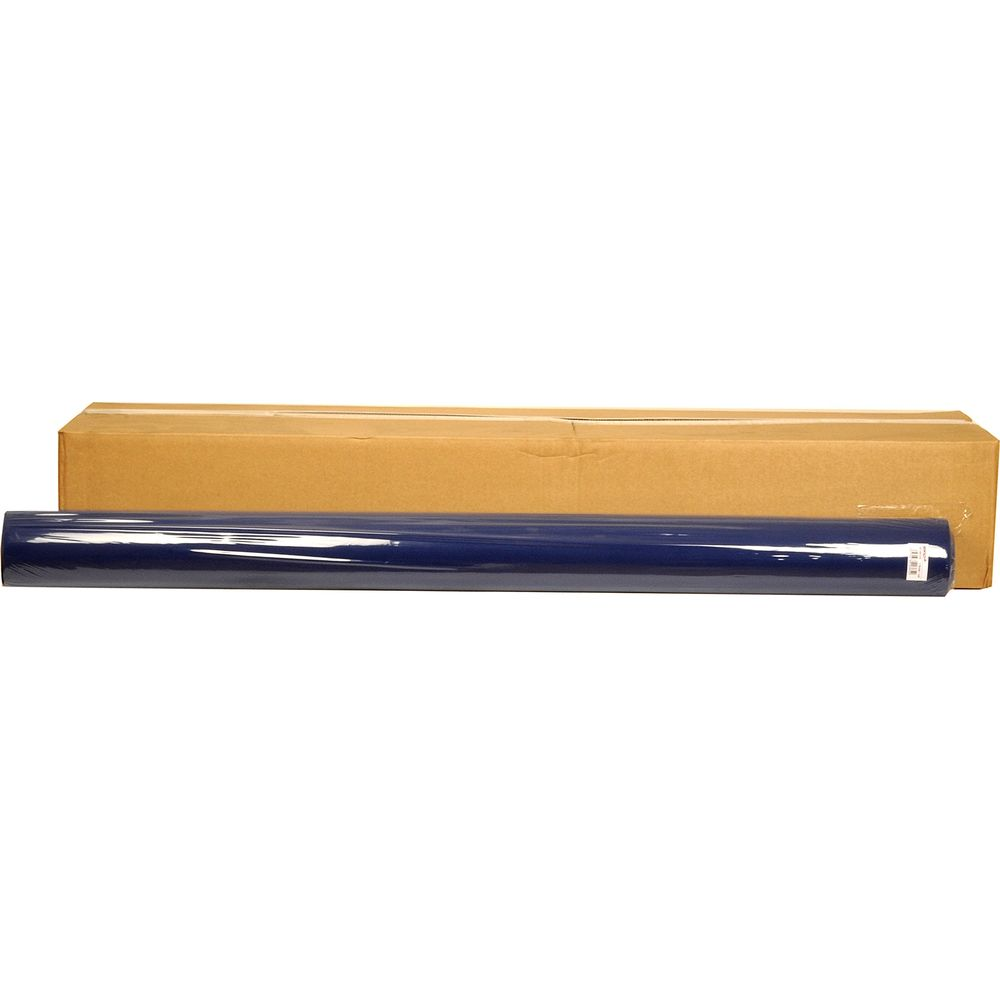 Ein blauer Rollenstoff liegt vor einem braunen Karton.