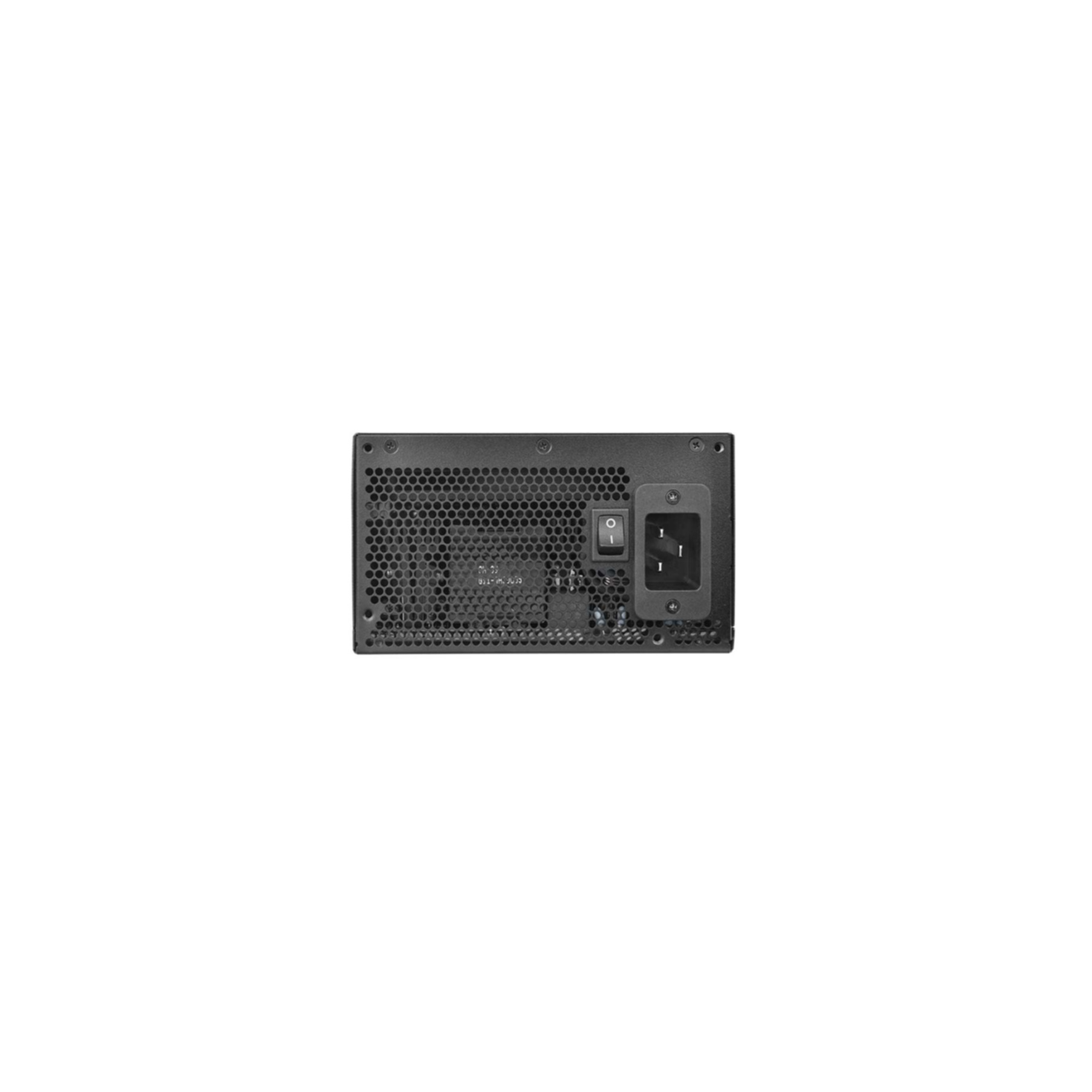 Rückseite eines schwarzen Computernetzteils mit Lüftergitter, Schalter und Steckdose.