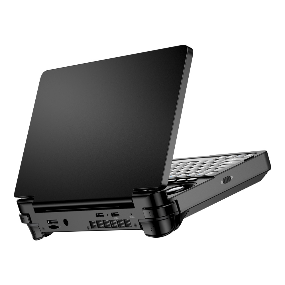 Czarny laptop jest otwarty, widziany z boku na białym tle.
