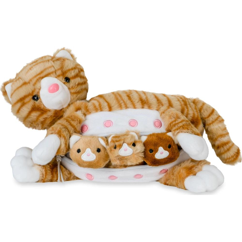 Un chat en peluche rayé avec trois petits chatons à l'intérieur.