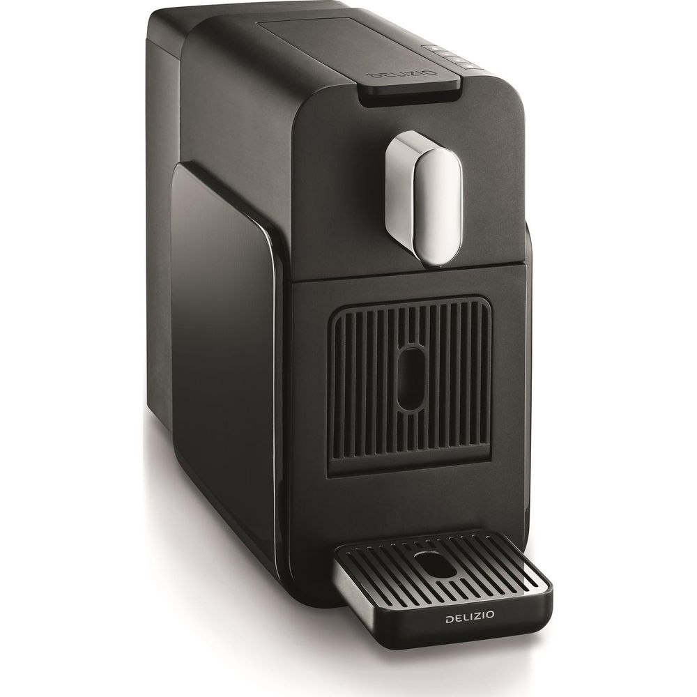 Eine schwarze Kaffeemaschine mit silbernem Hebel und Abtropfschale.