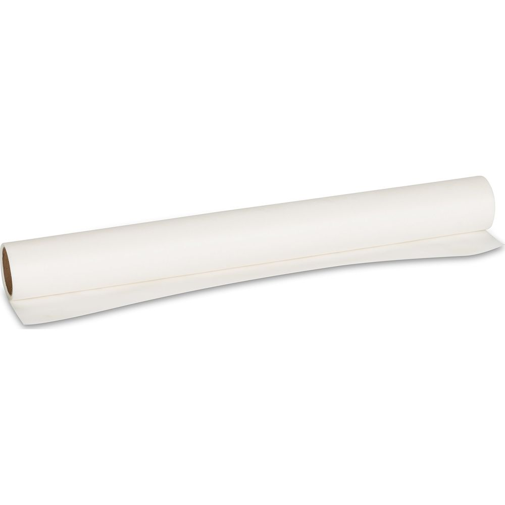 Un rouleau de papier blanc repose sur un fond blanc.