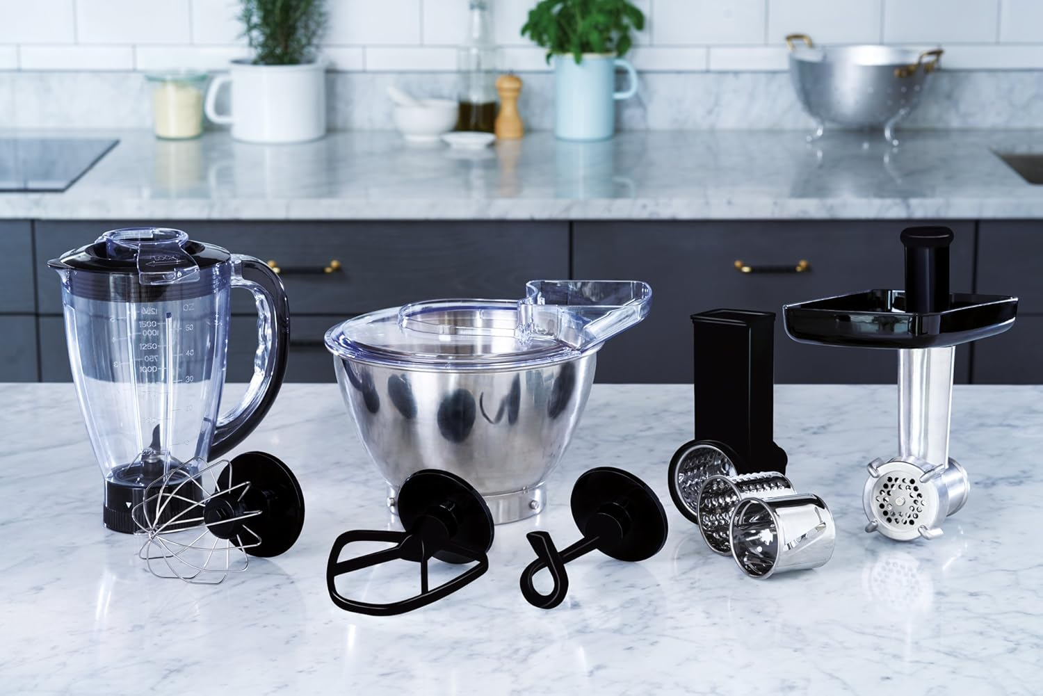 Accessori robot da cucina: frullatore, ciotola, frusta, gancio impastatore, tritacarne.