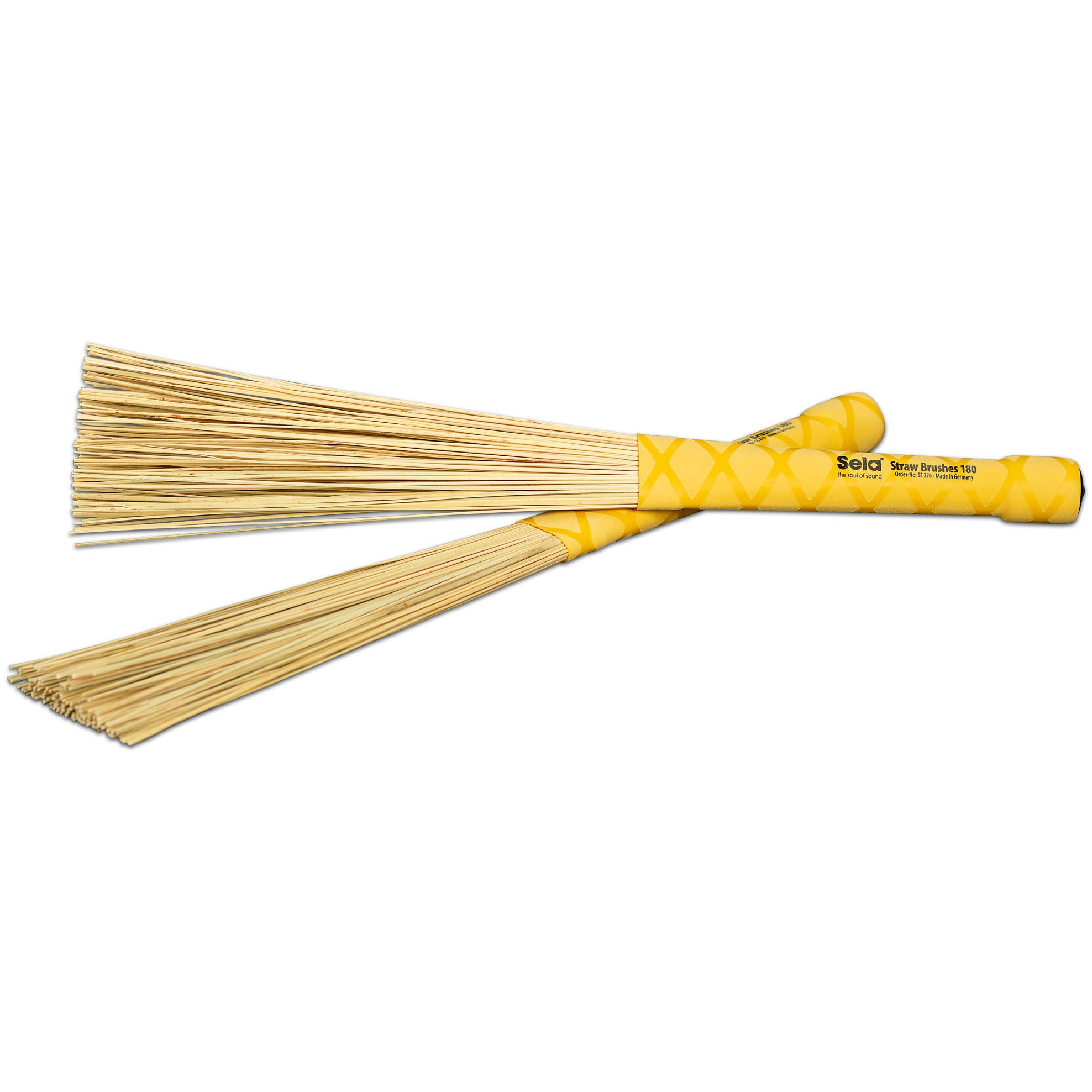 Sarı saplı iki adet Sela Straw Brushes 180 beyaz zeminde duruyor.