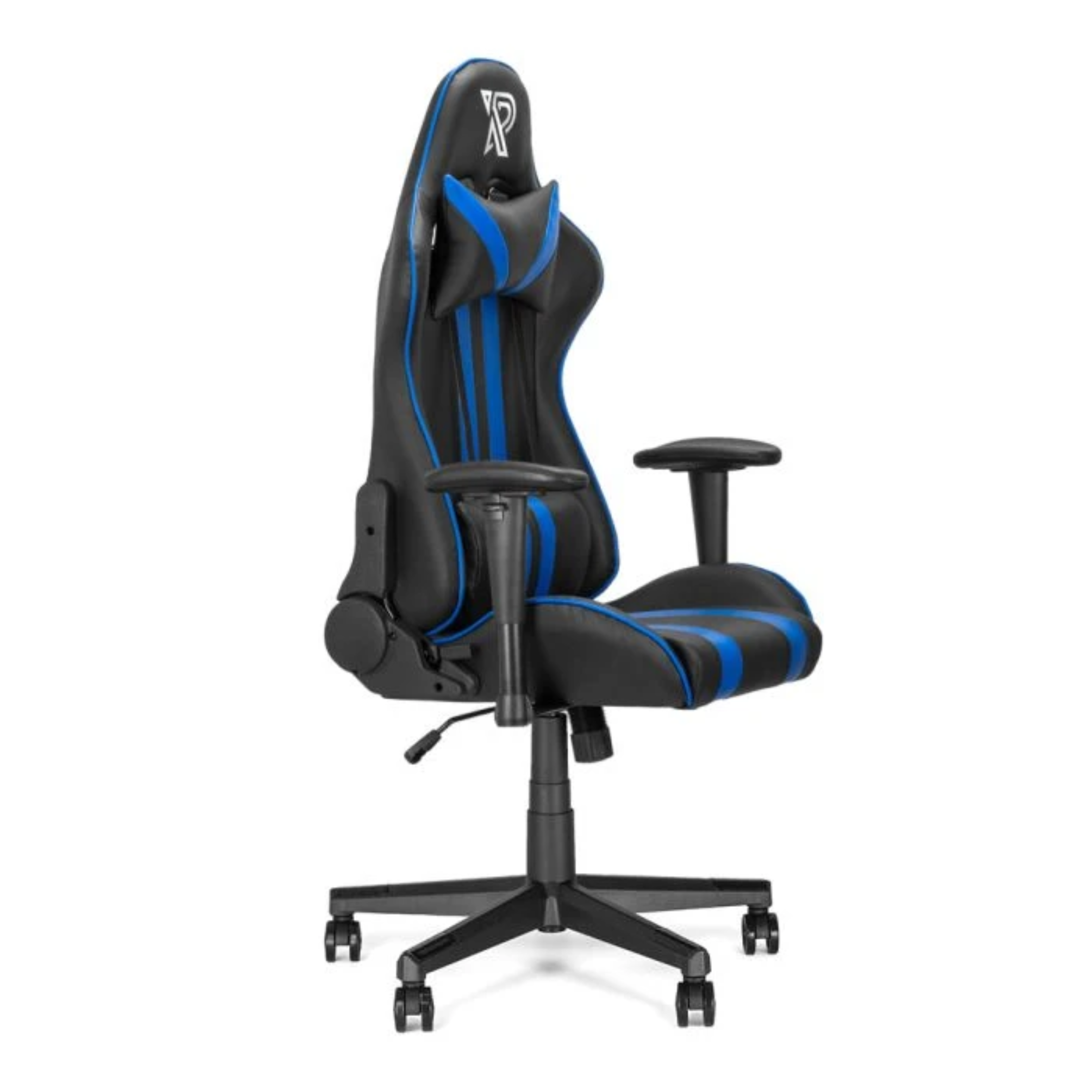 Un fauteuil gamer noir avec des accents bleus et un logo en haut.