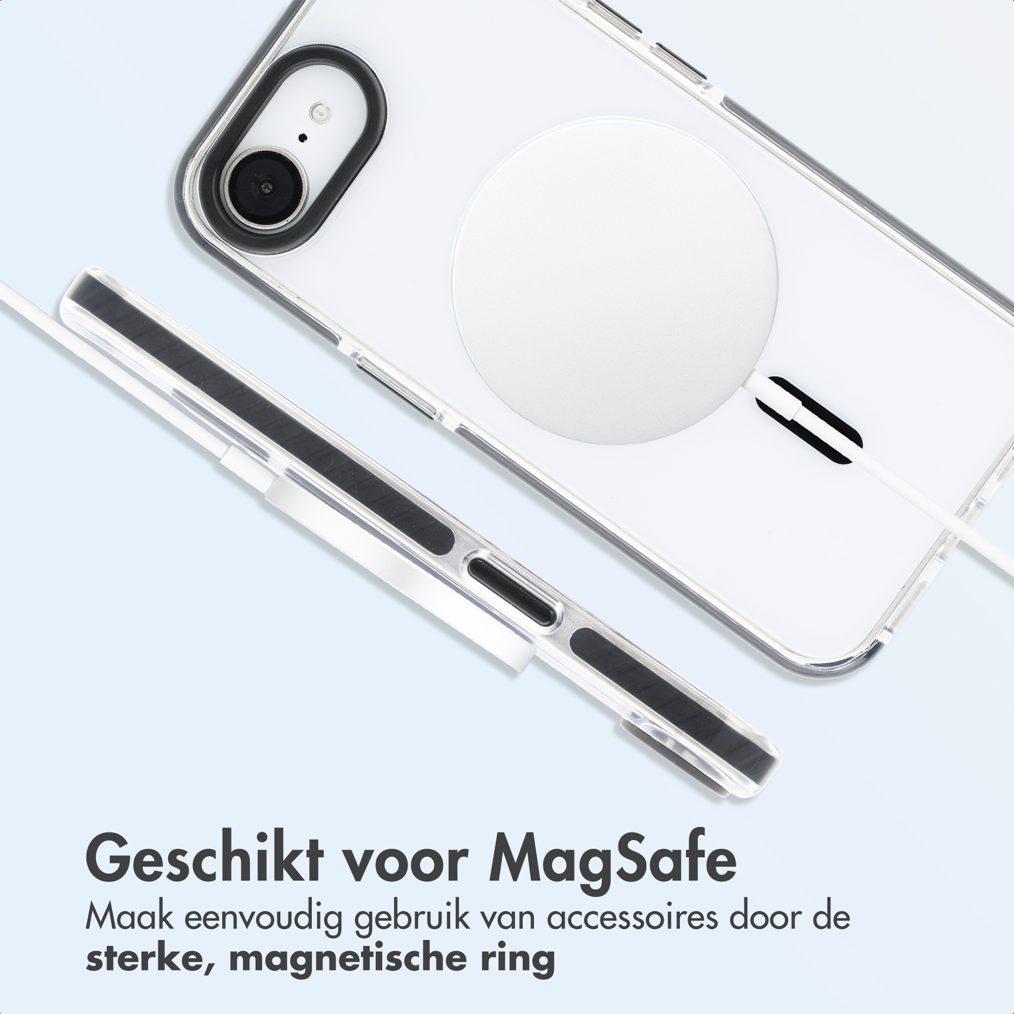 Ein transparentes Handyhülle mit MagSafe-Ladegerät und Kabel auf blauem Hintergrund.